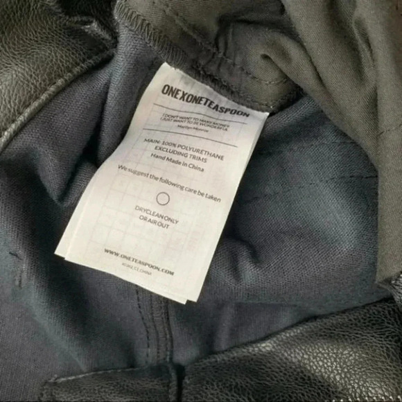 One Teaspoon Faux Leather Pants Leggings Black Skinny Straight Leg slit knee XS - Picture 13 of 16